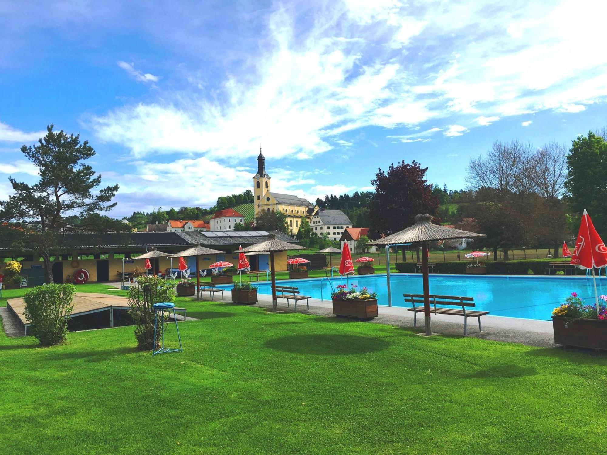 Ferienwohnung Am Freibad Leutschach Buitenkant foto