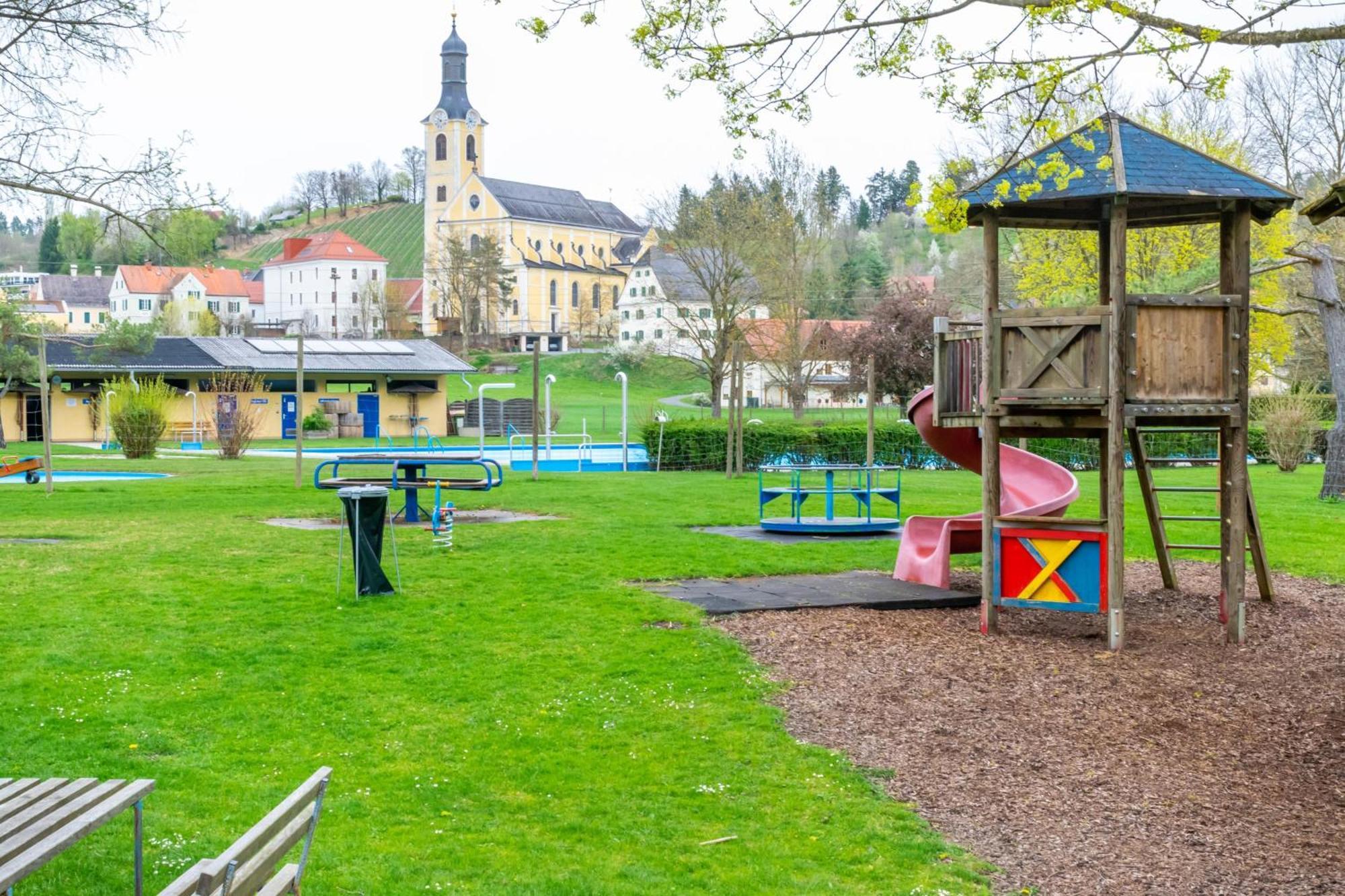 Ferienwohnung Am Freibad Leutschach Buitenkant foto